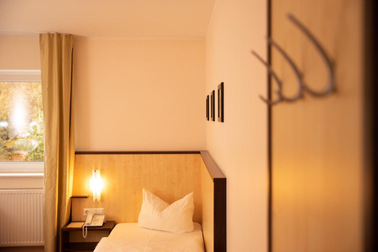 דרזדן Bergwirtschaft Wilder Mann Hotel Und Restaurant מראה חיצוני תמונה
