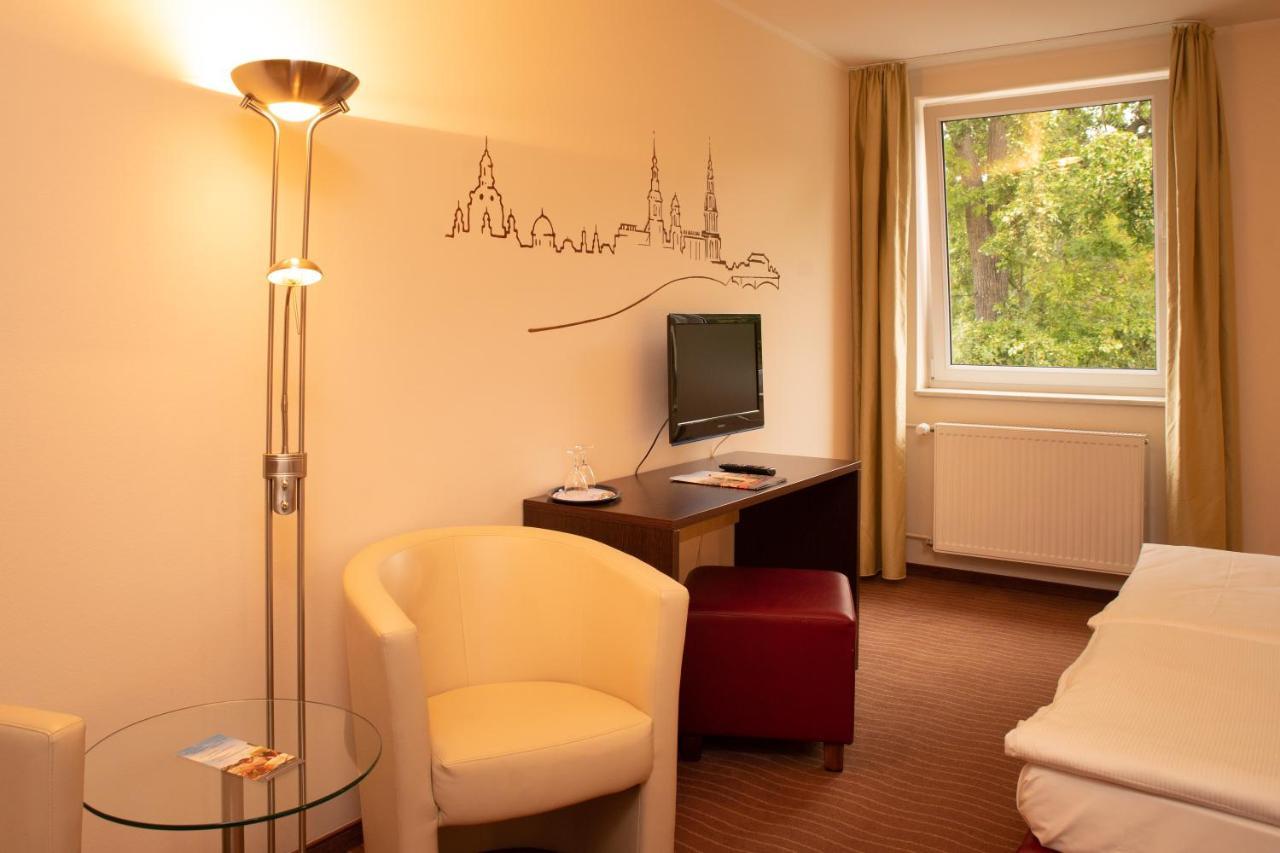 דרזדן Bergwirtschaft Wilder Mann Hotel Und Restaurant מראה חיצוני תמונה