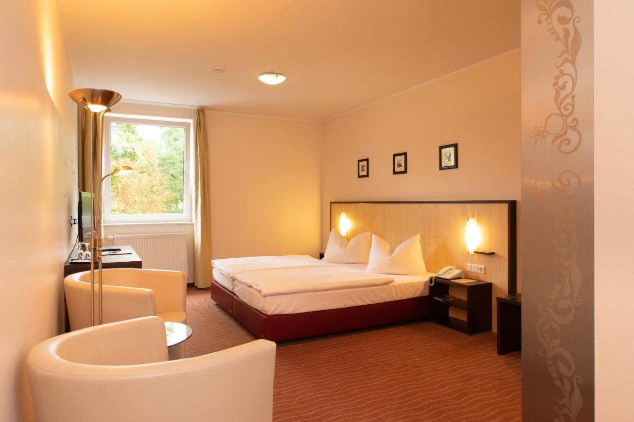 דרזדן Bergwirtschaft Wilder Mann Hotel Und Restaurant מראה חיצוני תמונה